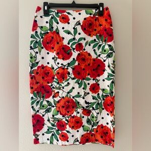 7Th Avenue Floral Pencil Skirt in Red and Green